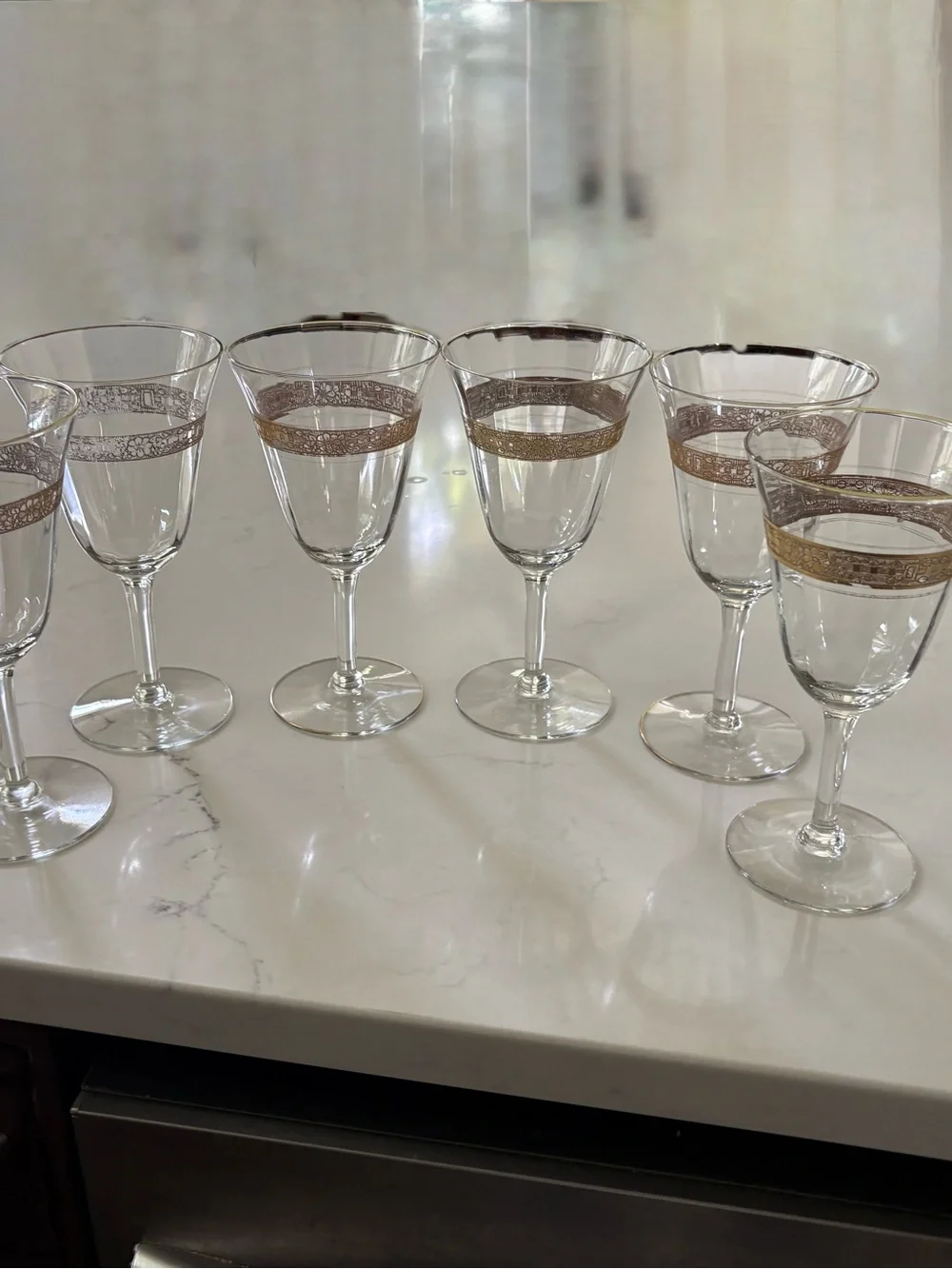 Elegant Clear Wine Glasses with Metallic Gold Band – Set of 7
